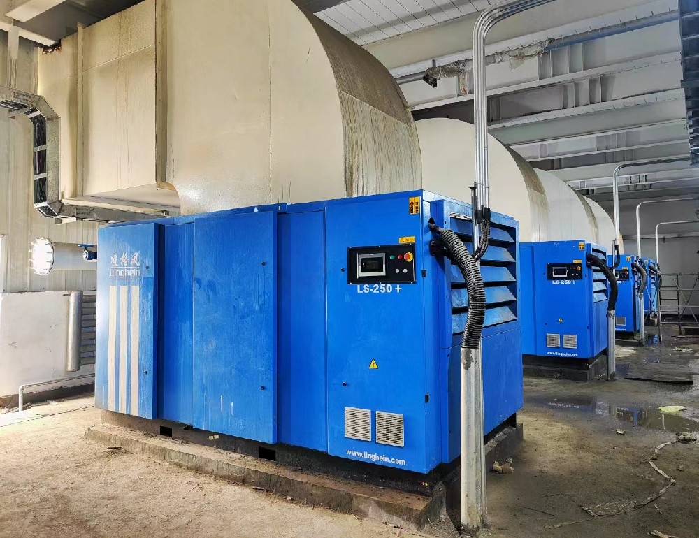 商洛凌格風螺桿式空壓機LS250空壓機安裝調(diào)試
